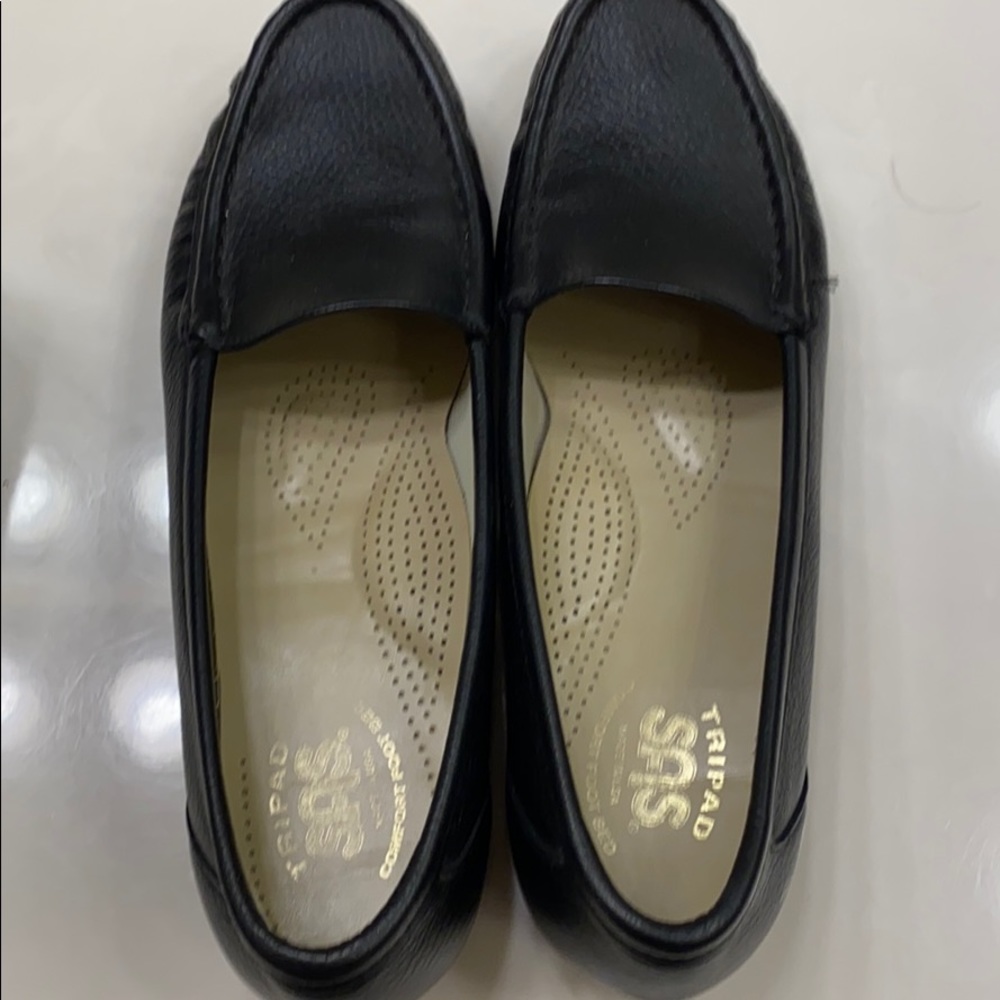 SAS shoes Loafers 8 1/2 In hard to find Slim width